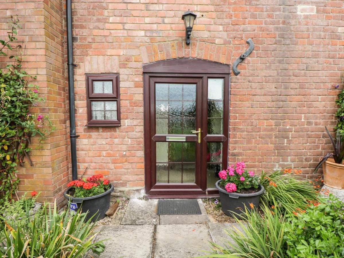 Lawn Farm Cottage Gloucester Extérieur photo